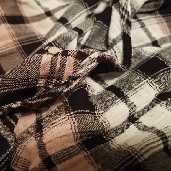 Splendid Plaid Surplice Top Cotton Gauze Style Crinkle Black White Pink Wrap - Picture 9 of 9